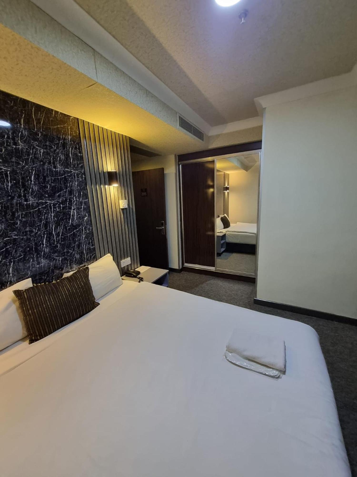 Koza Millenyum Hotel&Spa アンカラ エクステリア 写真